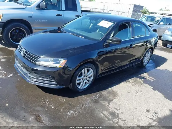 3VW2B7AJ5HM210523 2017 VOLKSWAGEN JETTA - Image 2
