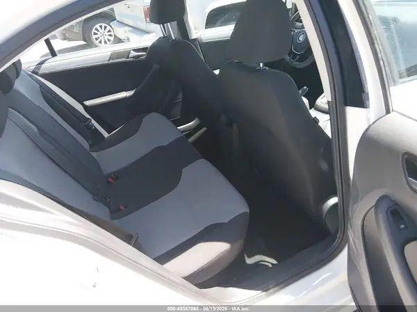 3VW2B7AJ5HM215527 2017 VOLKSWAGEN JETTA - Image 8