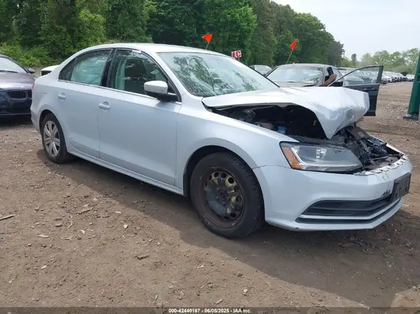 3VW2B7AJ5HM223207 2017 VOLKSWAGEN JETTA - Image 1