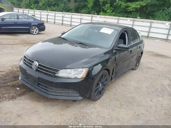 3VW2B7AJ5HM224485 2017 VOLKSWAGEN JETTA - Image 2