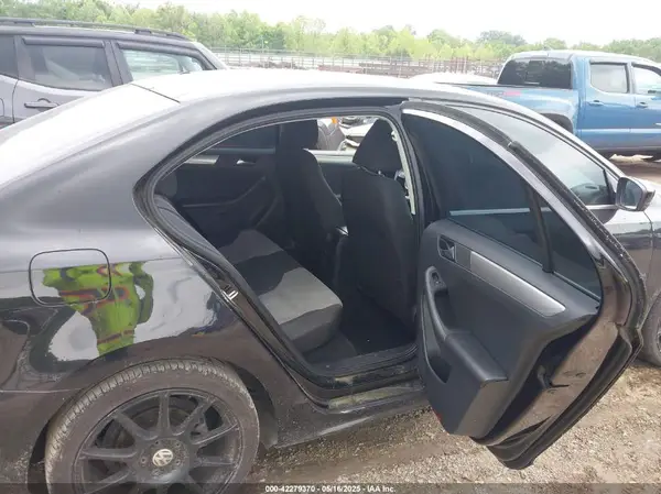 3VW2B7AJ5HM224485 2017 VOLKSWAGEN JETTA - Image 8