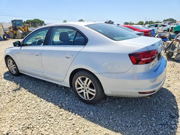 3VW2B7AJ5HM235986 2017 VOLKSWAGEN JETTA - Image 2