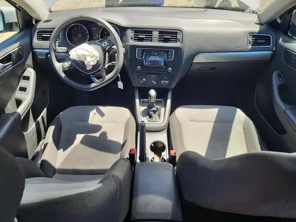 3VW2B7AJ5HM235986 2017 VOLKSWAGEN JETTA - Image 8