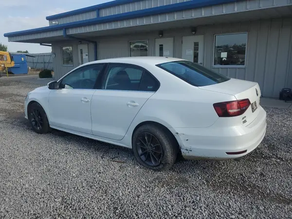 3VW2B7AJ5HM236653 2017 VOLKSWAGEN JETTA - Image 2