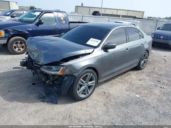 3VW2B7AJ5HM238466 2017 VOLKSWAGEN JETTA - Image 2