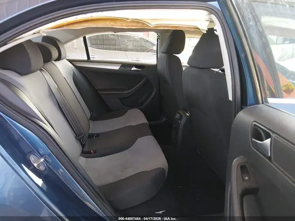3VW2B7AJ5HM258460 2017 VOLKSWAGEN JETTA - Image 8