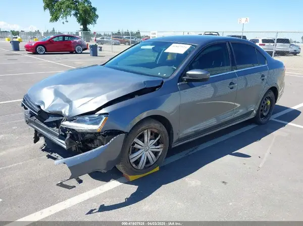 3VW2B7AJ5HM260368 2017 VOLKSWAGEN JETTA - Image 2