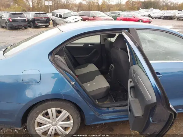 3VW2B7AJ5HM261827 2017 VOLKSWAGEN JETTA - Image 8