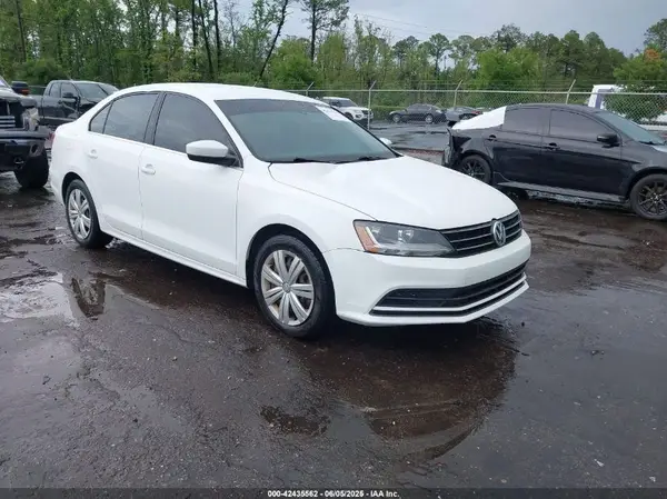 3VW2B7AJ5HM270396 2017 VOLKSWAGEN JETTA - Image 1
