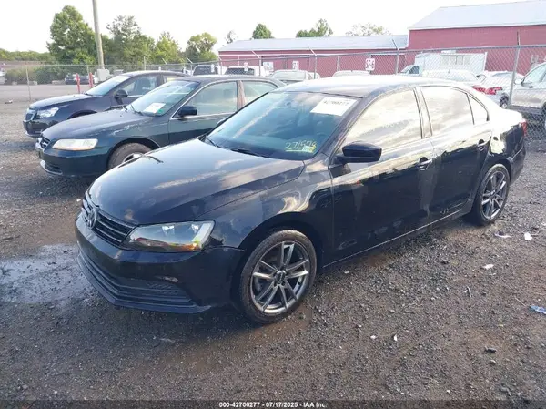 3VW2B7AJ5HM271578 2017 VOLKSWAGEN JETTA - Image 2