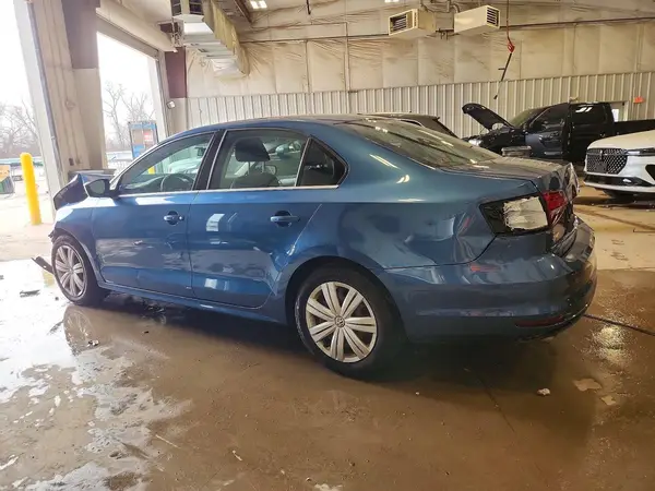 3VW2B7AJ5HM275193 2017 VOLKSWAGEN JETTA - Image 2