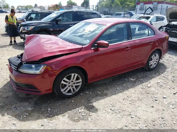 3VW2B7AJ5HM275775 2017 VOLKSWAGEN JETTA - Image 2