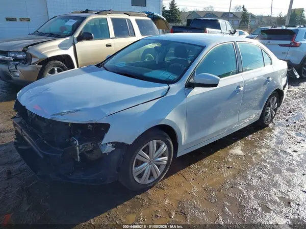 3VW2B7AJ5HM278966 2017 VOLKSWAGEN JETTA - Image 2
