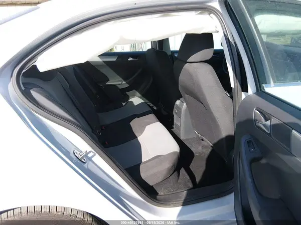 3VW2B7AJ5HM284962 2017 VOLKSWAGEN JETTA - Image 8