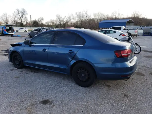3VW2B7AJ5HM288140 2017 VOLKSWAGEN JETTA - Image 2