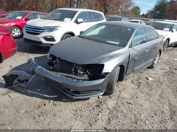 3VW2B7AJ5HM298991 2017 VOLKSWAGEN JETTA - Image 2