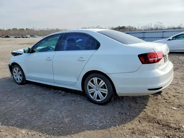3VW2B7AJ5HM306040 2017 VOLKSWAGEN JETTA - Image 2