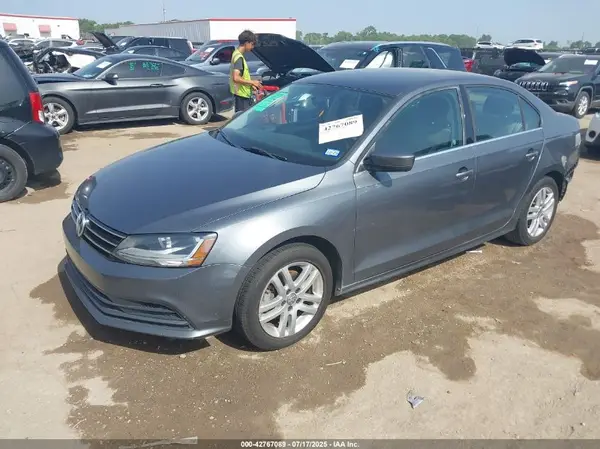 3VW2B7AJ5HM313523 2017 VOLKSWAGEN JETTA - Image 2