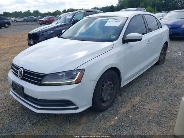 3VW2B7AJ5HM315174 2017 VOLKSWAGEN JETTA - Image 2