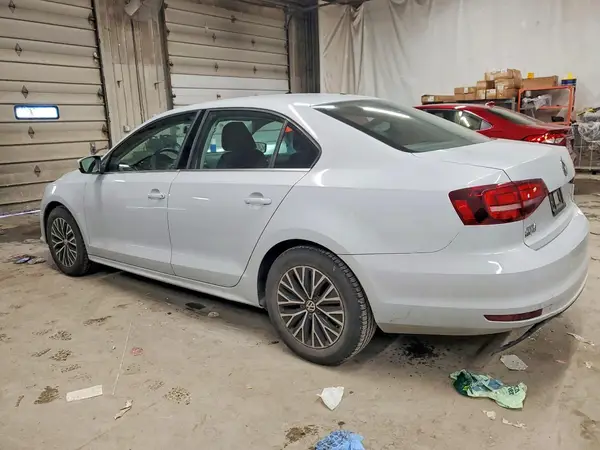 3VW2B7AJ5HM317121 2017 VOLKSWAGEN JETTA - Image 2