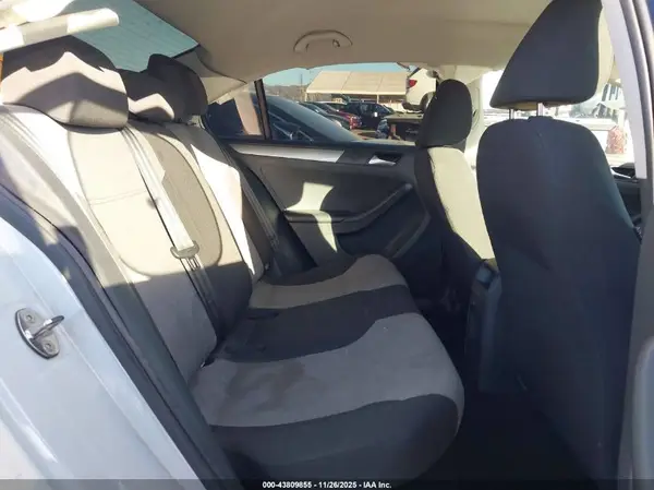 3VW2B7AJ5HM325400 2017 VOLKSWAGEN JETTA - Image 8