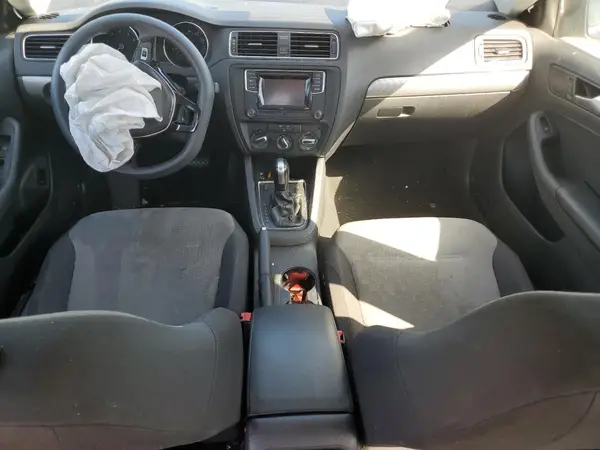 3VW2B7AJ5HM329804 2017 VOLKSWAGEN JETTA - Image 8