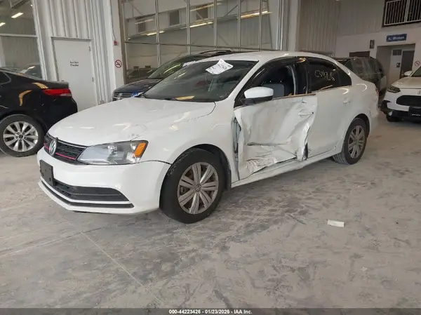 3VW2B7AJ5HM340270 2017 VOLKSWAGEN JETTA - Image 2