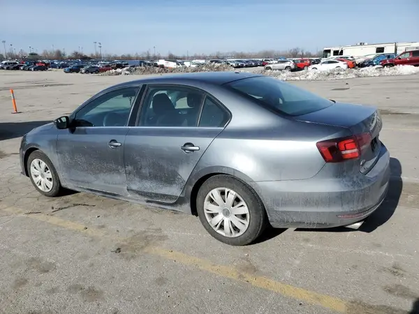 3VW2B7AJ5HM360924 2017 VOLKSWAGEN JETTA - Image 2