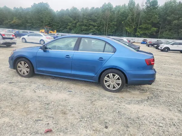 3VW2B7AJ5HM361510 2017 VOLKSWAGEN JETTA - Image 2