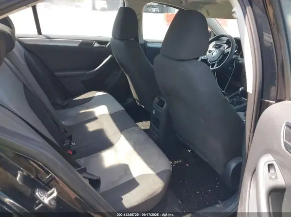 3VW2B7AJ5HM369333 2017 VOLKSWAGEN JETTA - Image 8