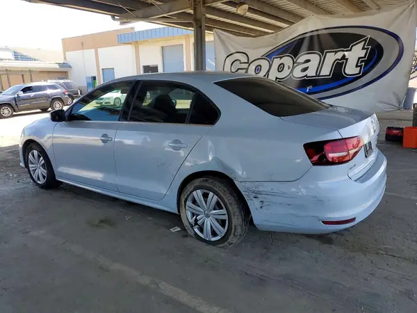 3VW2B7AJ5HM375942 2017 VOLKSWAGEN JETTA - Image 2