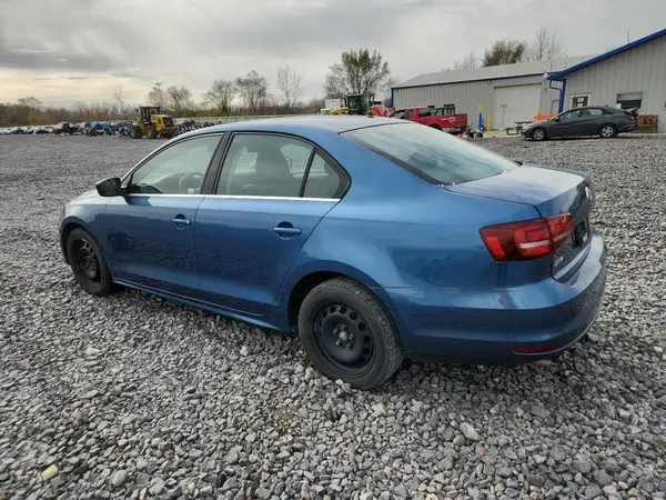 3VW2B7AJ5HM388142 2017 VOLKSWAGEN JETTA - Image 2