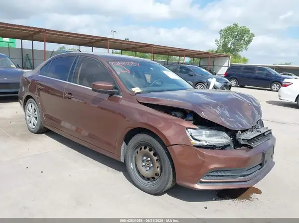 3VW2B7AJ5HM390201 2017 VOLKSWAGEN JETTA - Image 1