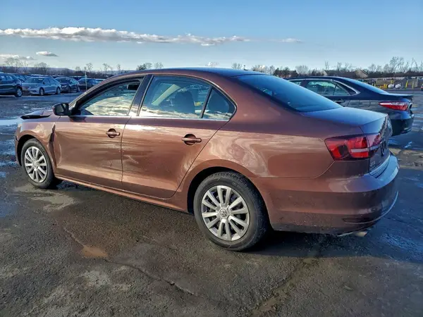 3VW2B7AJ5HM390246 2017 VOLKSWAGEN JETTA - Image 2