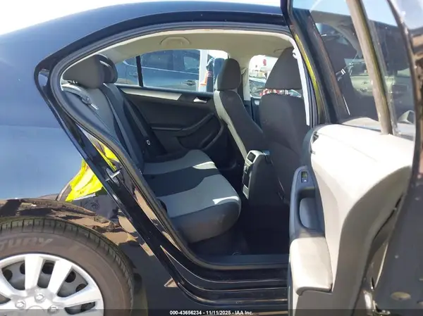 3VW2B7AJ5HM396841 2017 VOLKSWAGEN JETTA - Image 8