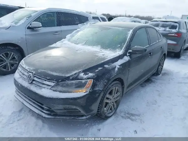3VW2B7AJ5HM398010 2017 VOLKSWAGEN JETTA - Image 2