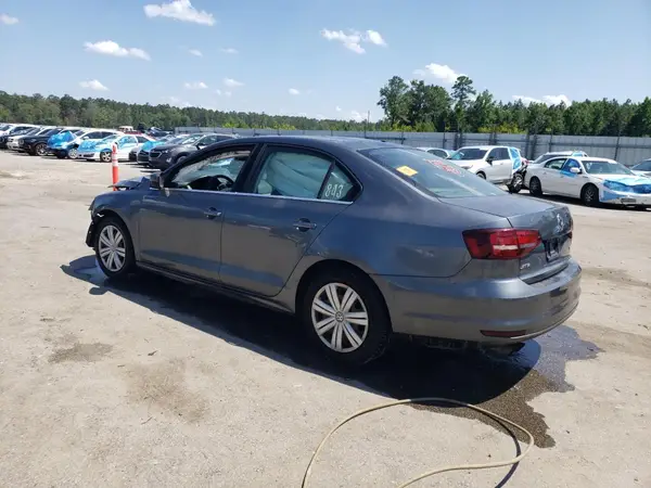 3VW2B7AJ5HM398461 2017 VOLKSWAGEN JETTA - Image 2