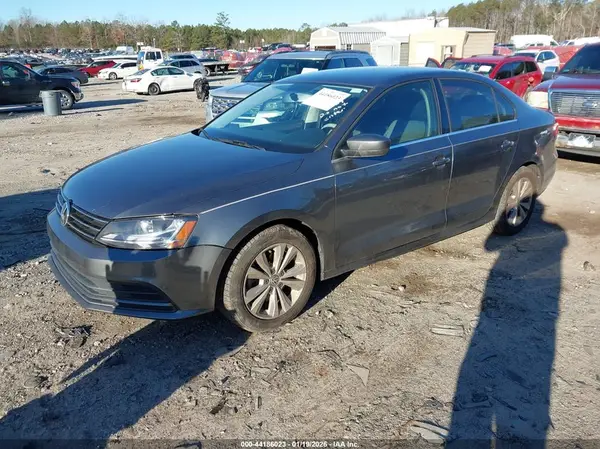 3VW2B7AJ5HM404534 2017 VOLKSWAGEN JETTA - Image 2