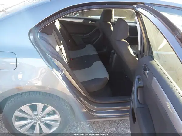 3VW2B7AJ5HM404534 2017 VOLKSWAGEN JETTA - Image 8