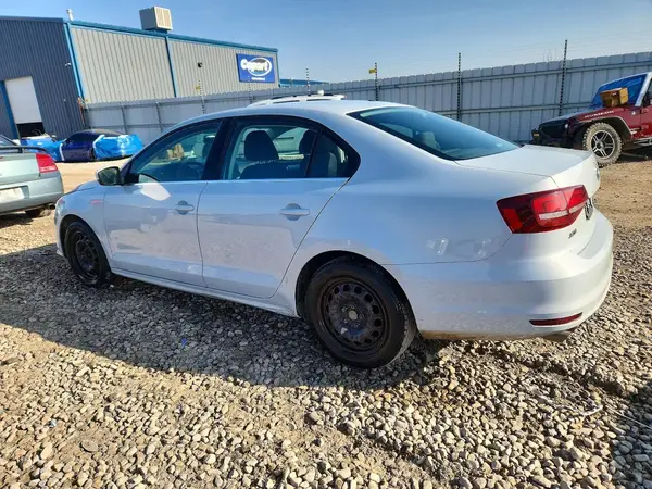 3VW2B7AJ5HM405070 2017 VOLKSWAGEN JETTA - Image 2