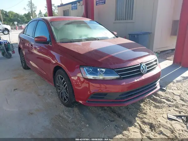 3VW2B7AJ5HM409040 2017 VOLKSWAGEN JETTA - Image 1