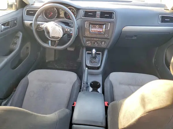 3VW2B7AJ5HM415081 2017 VOLKSWAGEN JETTA - Image 8