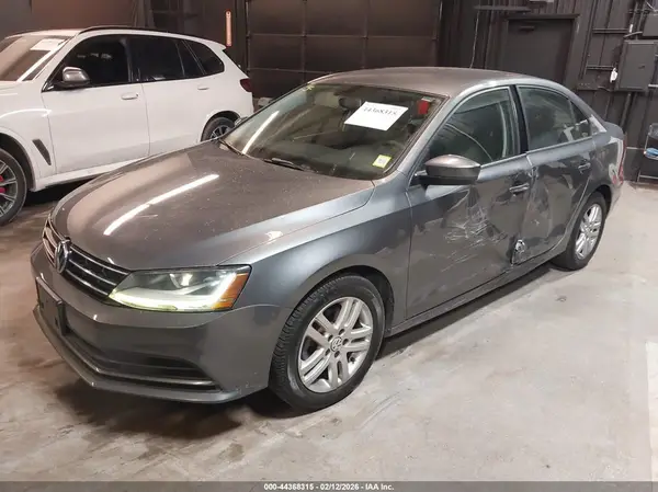 3VW2B7AJ5JM206123 2018 VOLKSWAGEN JETTA - Image 2