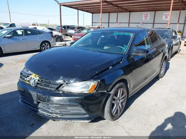 3VW2B7AJ5JM210558 2018 VOLKSWAGEN JETTA - Image 2