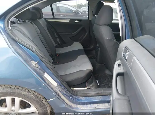 3VW2B7AJ5JM214223 2018 VOLKSWAGEN JETTA - Image 8