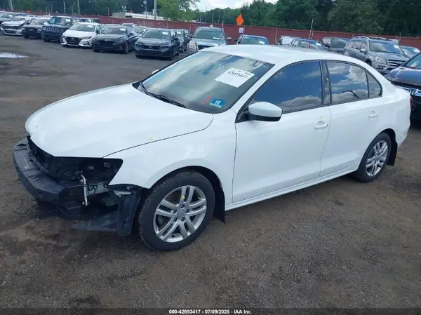 3VW2B7AJ5JM216263 2018 VOLKSWAGEN JETTA - Image 2