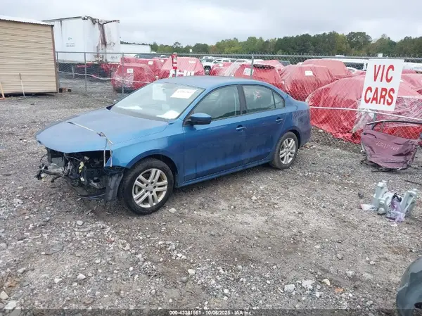 3VW2B7AJ5JM225514 2018 VOLKSWAGEN JETTA - Image 2