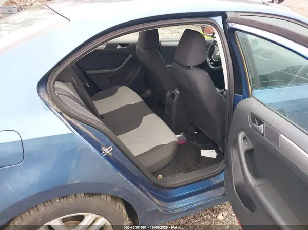 3VW2B7AJ5JM225514 2018 VOLKSWAGEN JETTA - Image 8