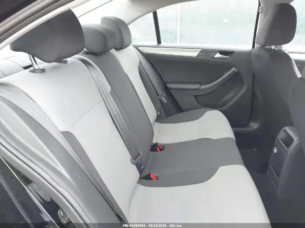 3VW2B7AJ5JM232270 2018 VOLKSWAGEN JETTA - Image 8