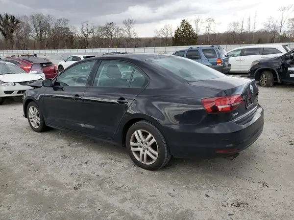 3VW2B7AJ5JM246752 2018 VOLKSWAGEN JETTA - Image 2